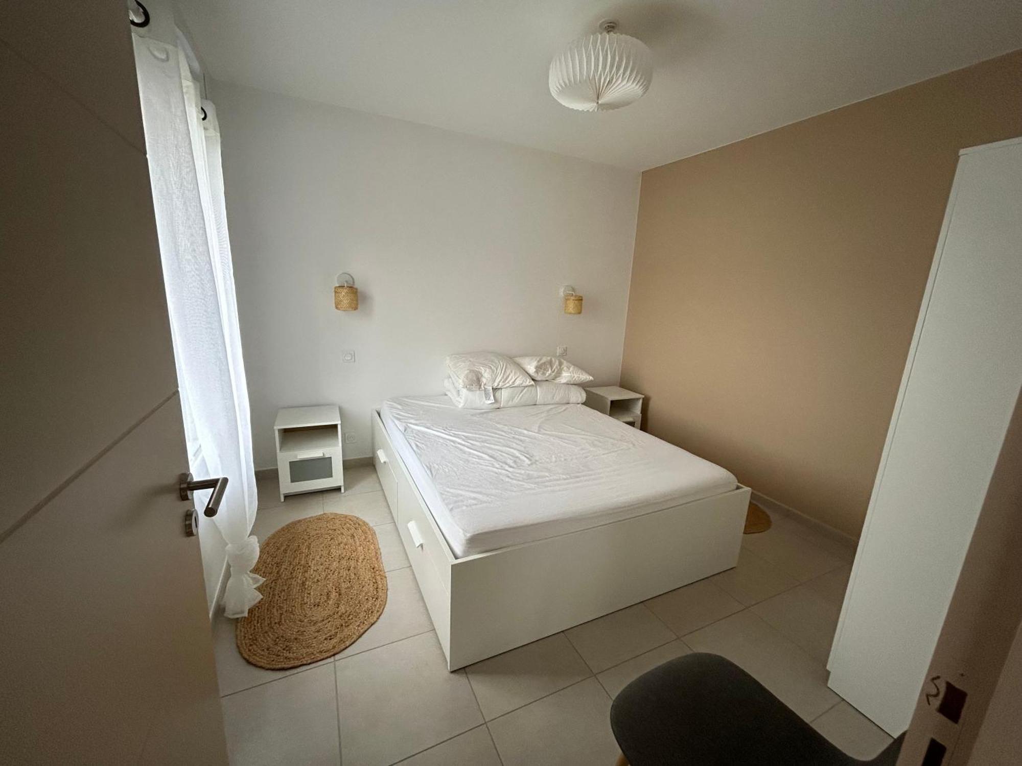 Appartement Avec Jardin Chateauneuf-de-Galaure Exteriör bild